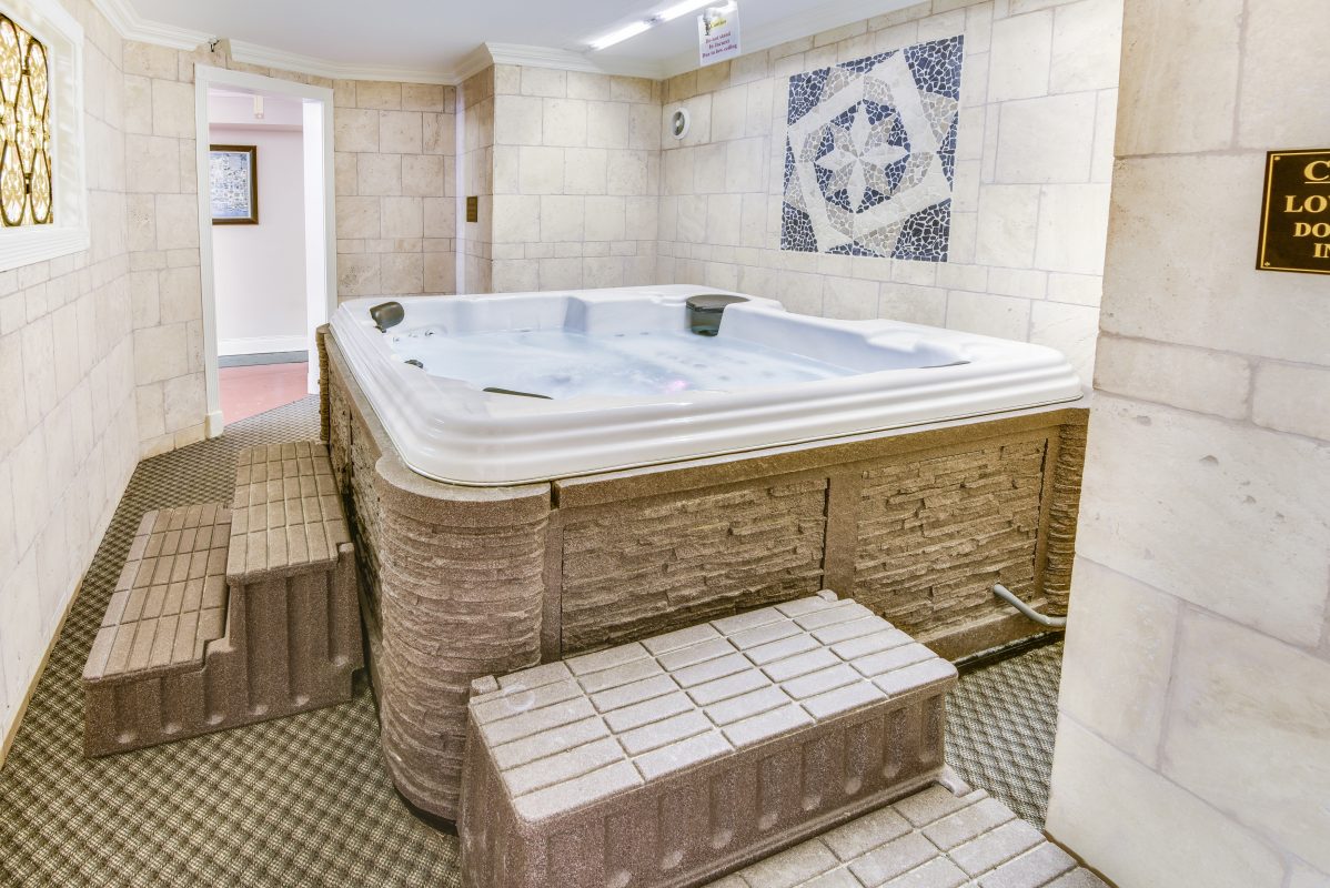 New Orleans Hotel Plaza Suite Resort img-3