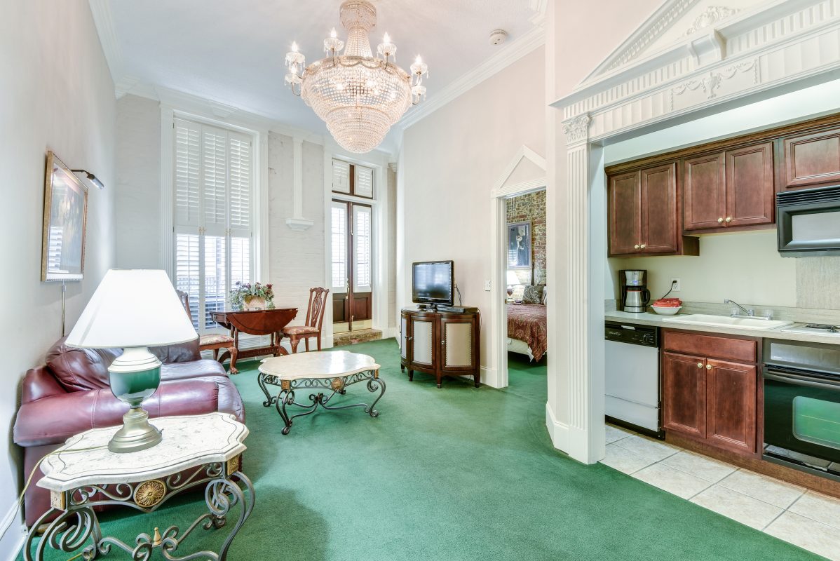 New Orleans Hotel Plaza Suite Resort img-34